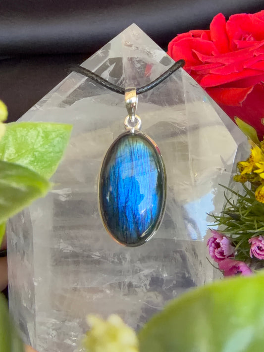 Labradorite Pendant 925 Silver
