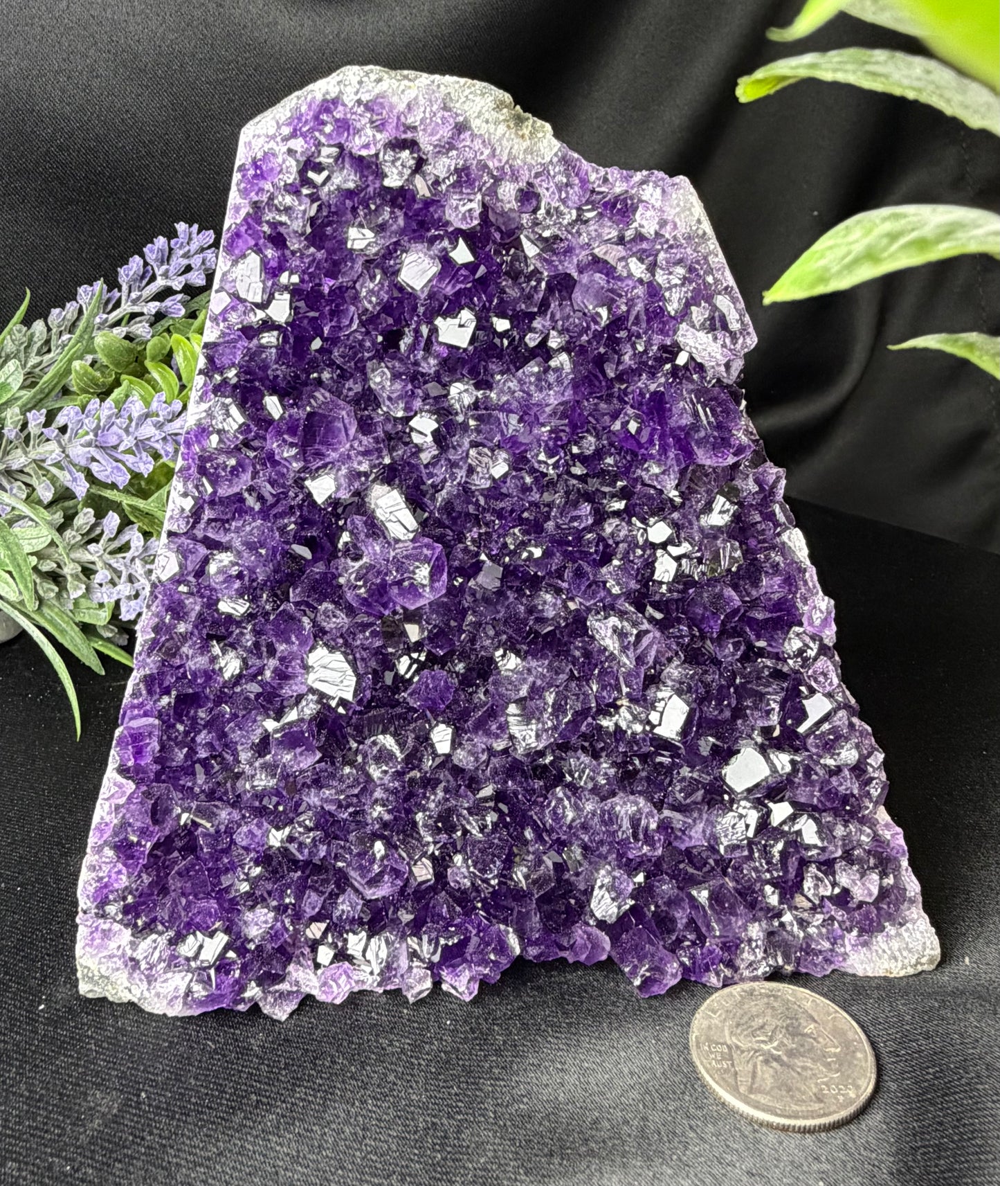 Uruguayan Amethyst Cut Base R